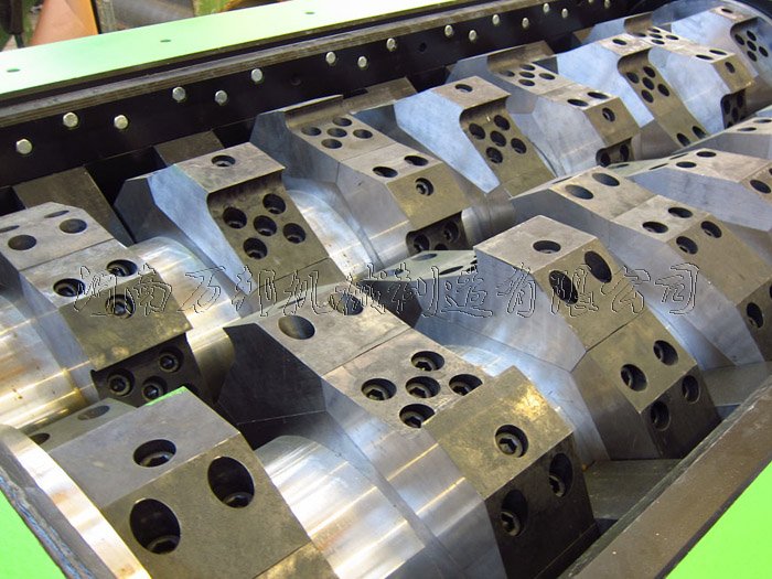 钢筋撕碎机
